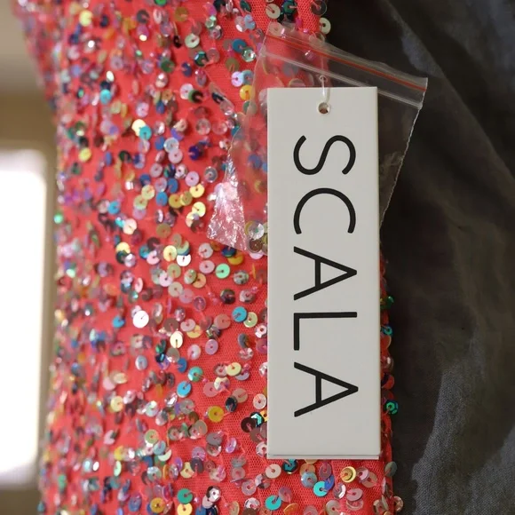 Scala v neck crossback sequin prom dress in Caly color size 0